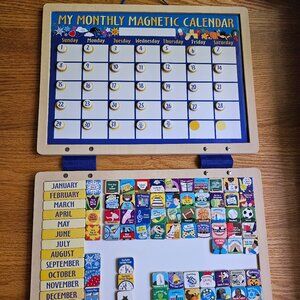 Classic Melissa & Doug Monthly Magnetic Calendar Wood Hinged Folding 135 Magnets